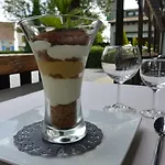 Logis Des Acacias Lille En Ferrain, Restaurant L'acacias Gourmand 3* 诺伊维尔恩费莱恩