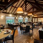 Logis Des Acacias Lille En Ferrain, Restaurant L'acacias Gourmand 3* 诺伊维尔恩费莱恩