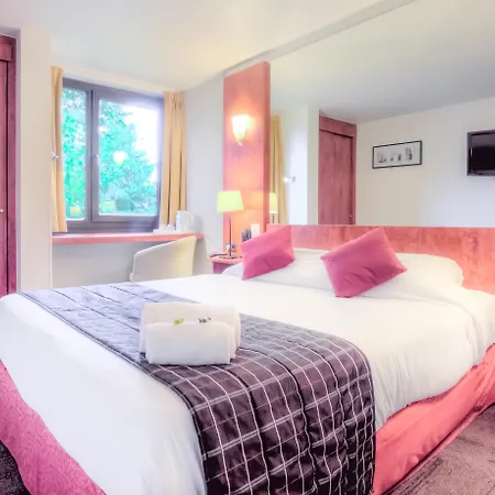 Hotell Logis Restaurant Des Acacias Lille En Ferrain Neuville-en-Ferrain