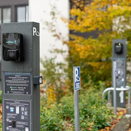 Hotel Logis Des Acacias Lille En Ferrain, Restaurant L'acacias Gourmand Neuville-en-Ferrain