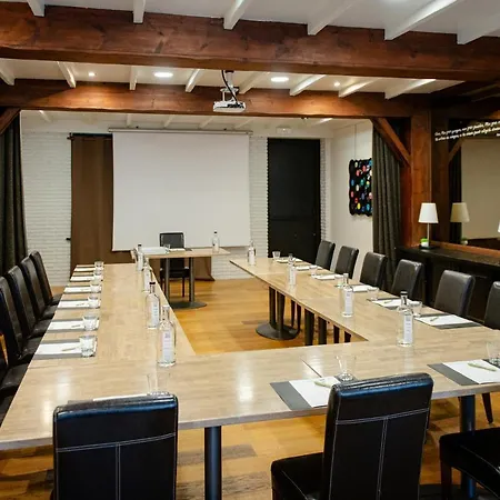 Logis Restaurant Des Acacias Lille En Ferrain Hotell 3*