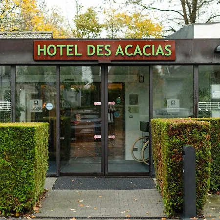 Logis Restaurant Des Acacias Lille En Ferrain Hotell 3*
