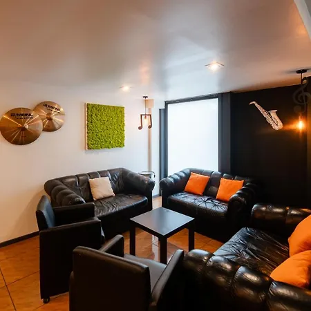Logis Restaurant Des Acacias Lille En Ferrain Hotell Neuville-en-Ferrain