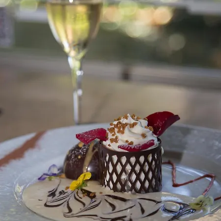 Hotel Logis Restaurant Des Acacias Lille Tourcoing 3*