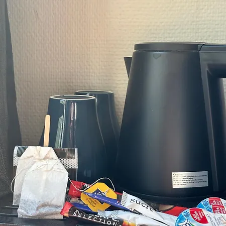 Logis Des Acacias Lille En Ferrain, Restaurant L'acacias Gourmand 3* Neuville-en-Ferrain