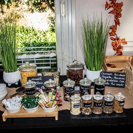 호텔 Logis Des Acacias Lille En Ferrain, Restaurant L'acacias Gourmand