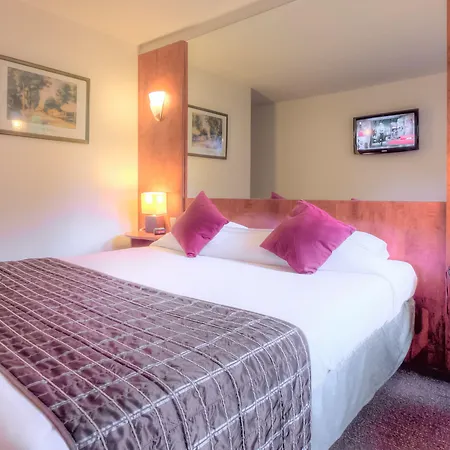 Hotel Logis Des Acacias Lille En Ferrain, Restaurant L'acacias Gourmand 3*