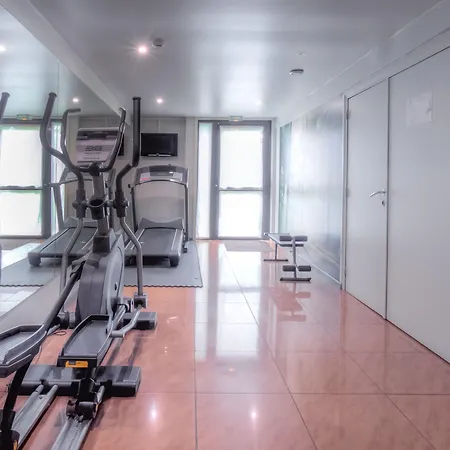 Logis Des Acacias Lille En Ferrain, Restaurant L'acacias Gourmand Hotel 3*