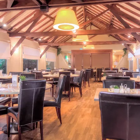 Logis Des Acacias Lille En Ferrain, Restaurant L'acacias Gourmand 3* ヌーヴィル・アン・フェラン