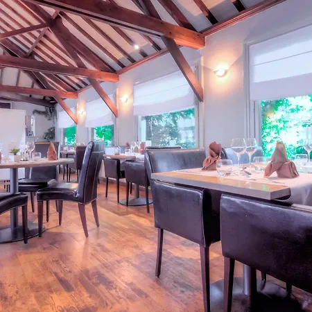 ホテル Logis Des Acacias Lille En Ferrain, Restaurant L'acacias Gourmand 3*