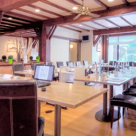 מלון Logis Des Acacias Lille En Ferrain, Restaurant L'acacias Gourmand 3*