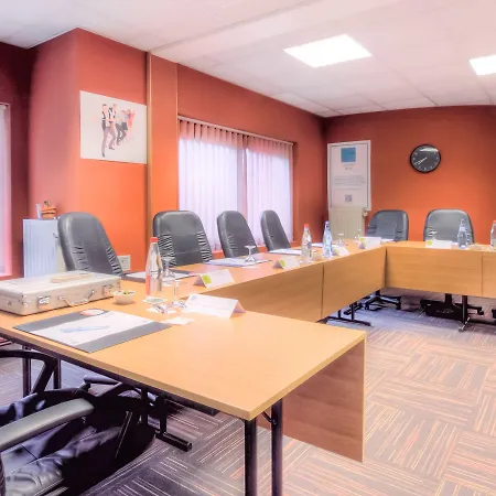 Logis Des Acacias Lille En Ferrain, Restaurant L'acacias Gourmand Neuville-en-Ferrain