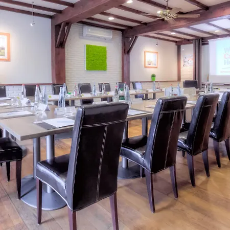 Logis Des Acacias Lille En Ferrain, Restaurant L'acacias Gourmand