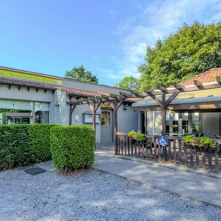 Logis Des Acacias Lille En Ferrain, Restaurant L'acacias Gourmand Neuville-en-Ferrain