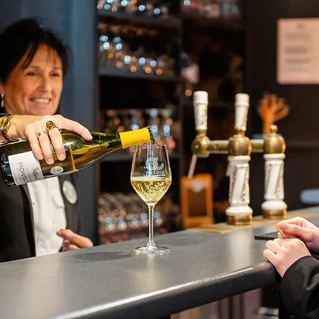 מלון Logis Des Acacias Lille En Ferrain, Restaurant L'acacias Gourmand 3*