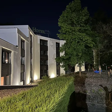 Logis Des Acacias Lille En Ferrain, Restaurant L'acacias Gourmand 3*