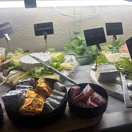 מלון Logis Des Acacias Lille En Ferrain, Restaurant L'acacias Gourmand 3*