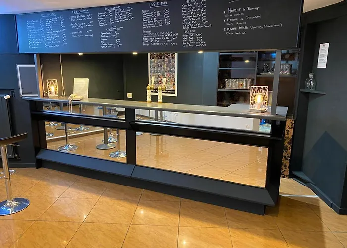 酒店 Logis Des Acacias Lille En Ferrain, Restaurant L'acacias Gourmand 诺伊维尔恩费莱恩