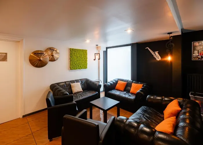 Logis Des Acacias Lille En Ferrain, Restaurant L'acacias Gourmand 酒店 诺伊维尔恩费莱恩