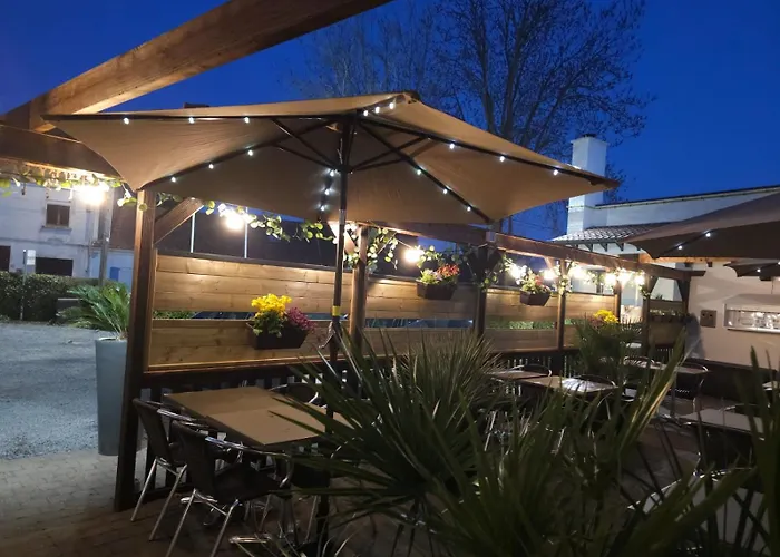 Logis Des Acacias Lille En Ferrain, Restaurant L'acacias Gourmand