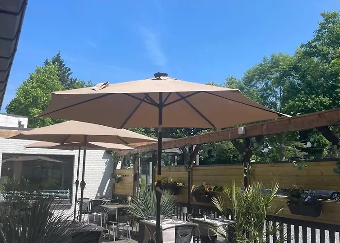 Logis Des Acacias Lille En Ferrain, Restaurant L'acacias Gourmand 酒店