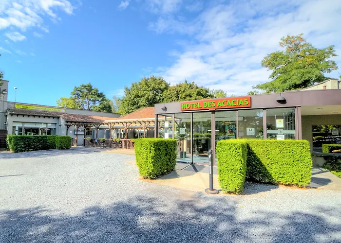 Logis Des Acacias Lille En Ferrain, Restaurant L'acacias Gourmand 酒店 诺伊维尔恩费莱恩