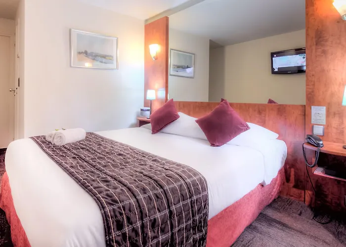 Logis Des Acacias Lille En Ferrain, Restaurant L'acacias Gourmand 3*