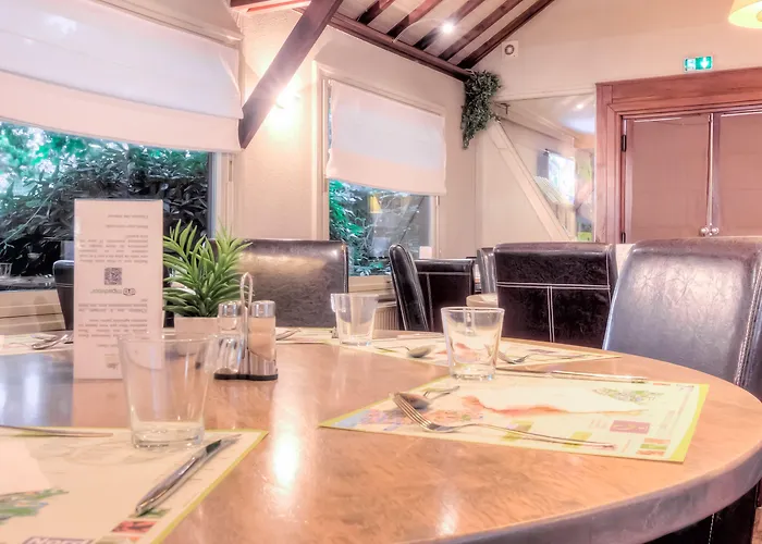 Logis Des Acacias Lille En Ferrain, Restaurant L'acacias Gourmand 酒店