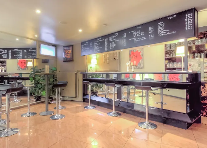 酒店 Logis Des Acacias Lille En Ferrain, Restaurant L'acacias Gourmand 诺伊维尔恩费莱恩