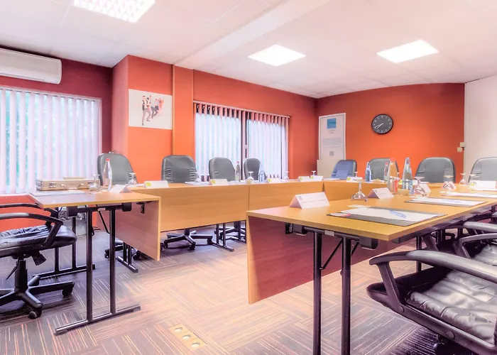 Logis Des Acacias Lille En Ferrain, Restaurant L'acacias Gourmand