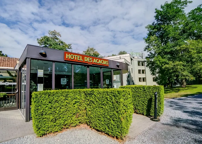 Logis Des Acacias Lille En Ferrain, Restaurant L'acacias Gourmand 3* 诺伊维尔恩费莱恩