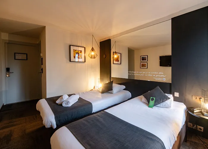 Logis Des Acacias Lille En Ferrain, Restaurant L'acacias Gourmand 诺伊维尔恩费莱恩