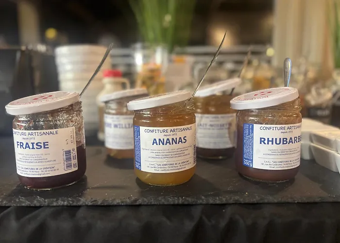 Logis Des Acacias Lille En Ferrain, Restaurant L'acacias Gourmand